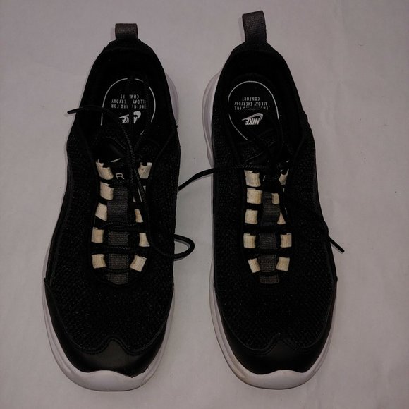 Nike Air Max Estrea Womens 9 Black Athletic Shoes Black White - Picture 8 of 11
